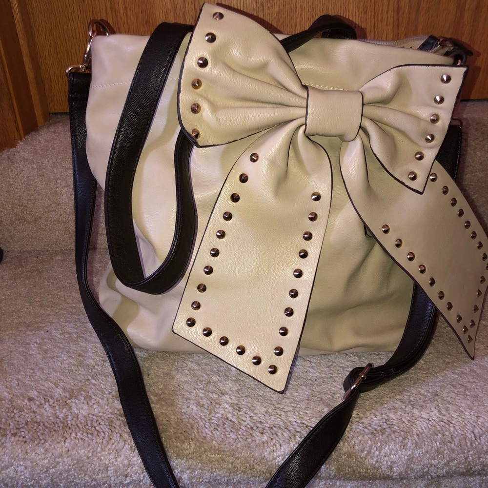 Boutique Cream Crossbody Purse w/ large bow